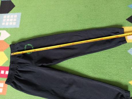 Chlapčenské tepláky, 146