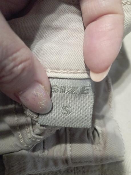 Kraťasy nad kolená, s