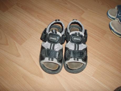 2x sandále, 27