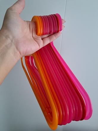 Ikea detske ruzove vesiaky 5e,