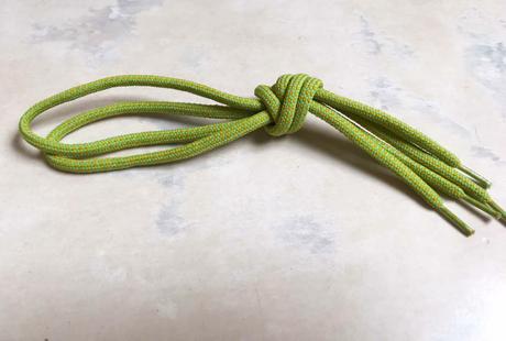 Šnúrky do topánok, baťa