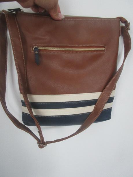 Kabelka, avon