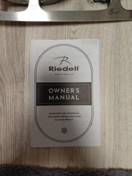 Riedell korčule, 37