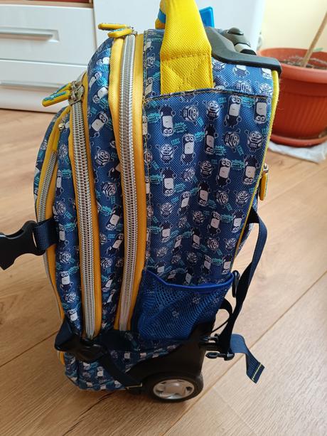 Taska na kolieskach mimoni, 