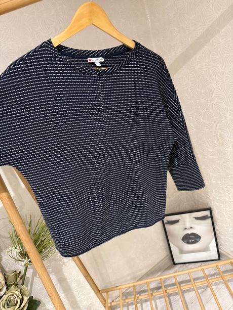 Pulover street one, street one,s