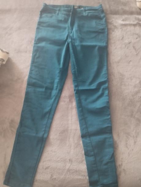 Tyrkysové nohavice, house,m