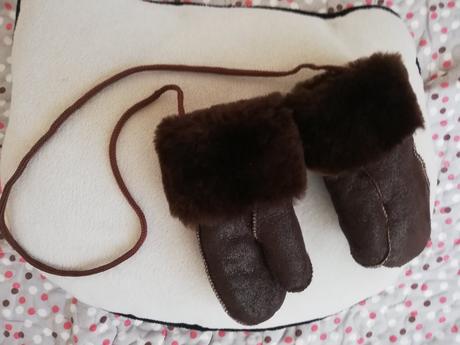 Teplučké rukavičky, 92