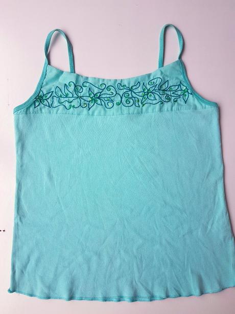 Tielko s výšivkou, burton,l