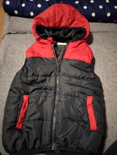 Vesta pre chlapca, 104