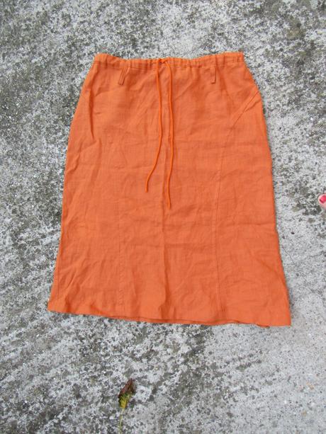 Ľanová sukienka, l