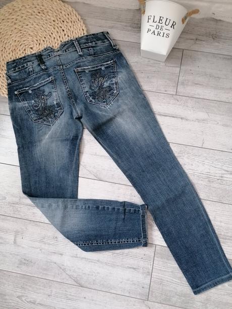 Rifle s gombíkmi s, s