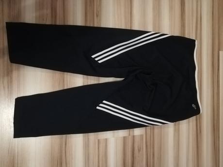 Tristvrtaky, adidas,s
