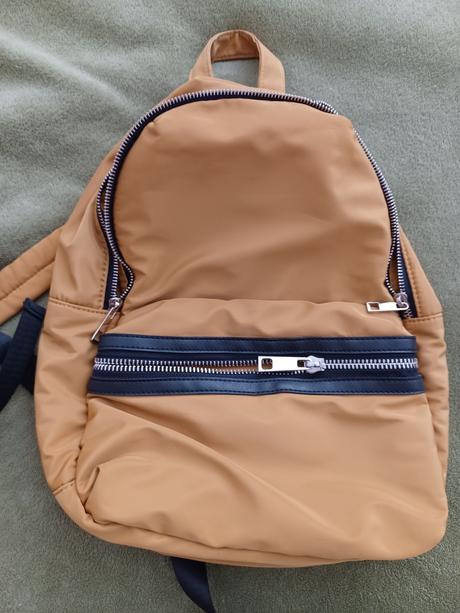 Dámsky ruksak, reserved