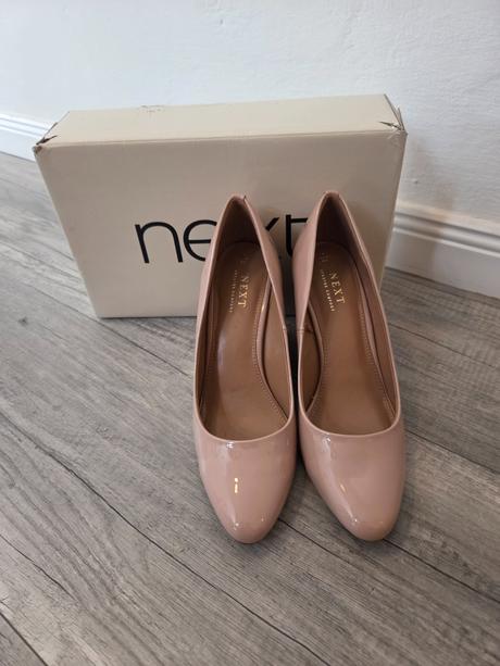 Lakované lodičky na plnom opätku, next,41