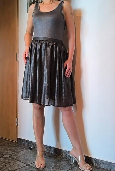 Dámska sukňa+body cropp, s