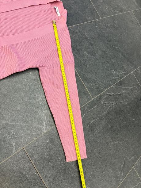 Sveter reserved 134, reserved,134