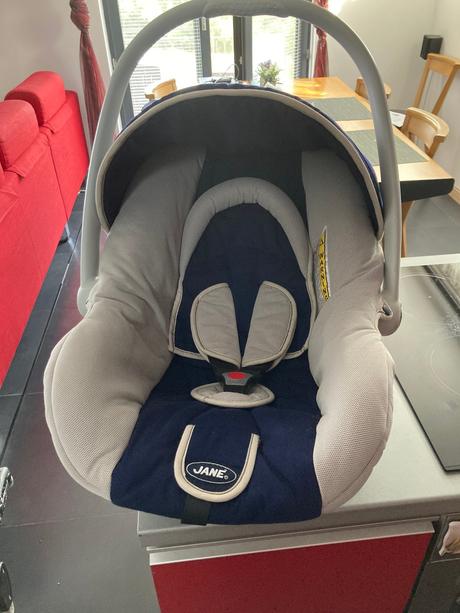 Kočík jane powertrack a k tomu grátis výbava, jané