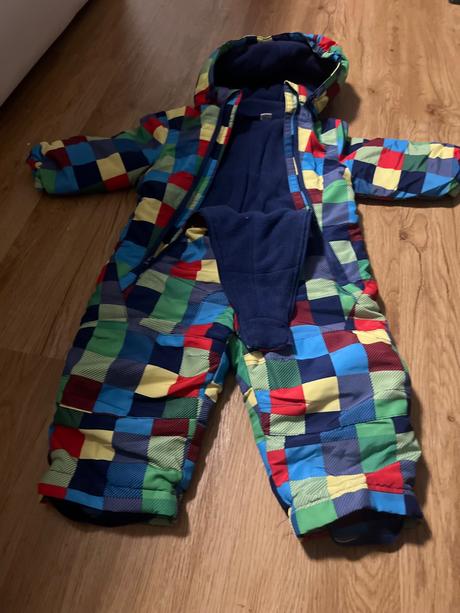 Overal zimny, lupilu,74