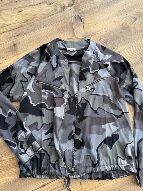 Bombera, river island,m