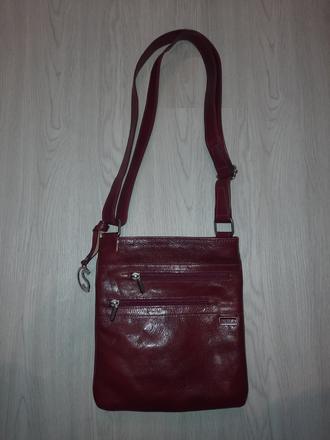 Kožená crossbody kabelka, 