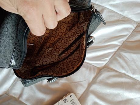 Kabelka guess, guess