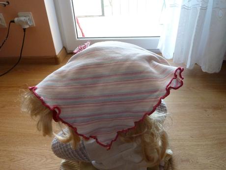 Dievčenská šatka, richelieu,104