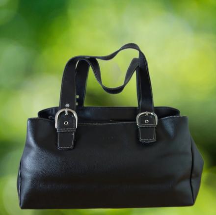 Väčšia čierna kabelka l.credi, 