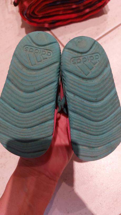 Adidas sandalky a crocs, adidas,20