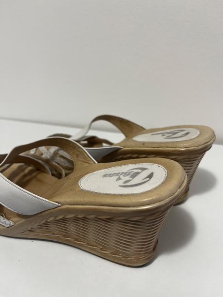 Šľapky na vysokom opätku, baťa,40