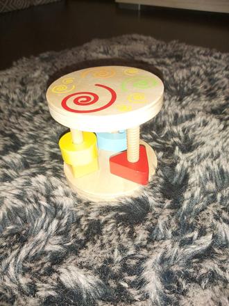 Interaktivna hracka,