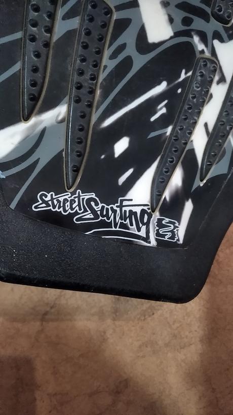 Wadeboard, street surfing