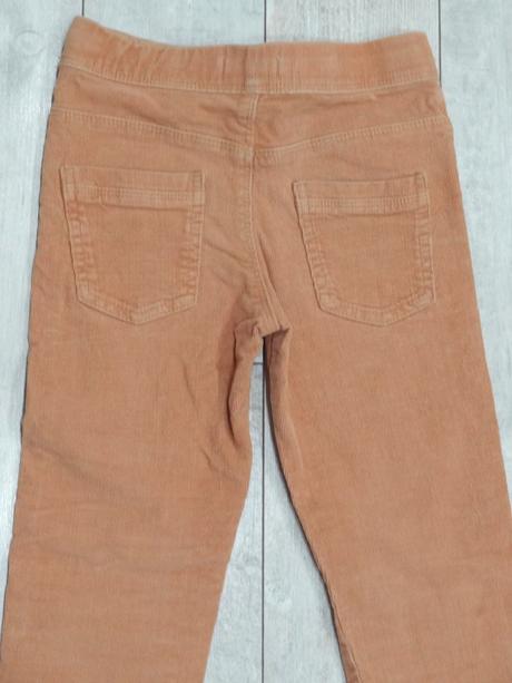 Džínsové nohavice, 122