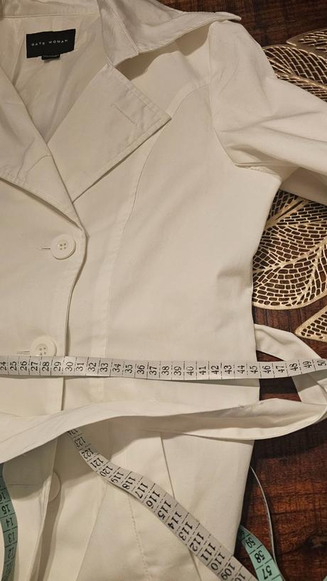 Biely trenčkot, plášť, gate,l