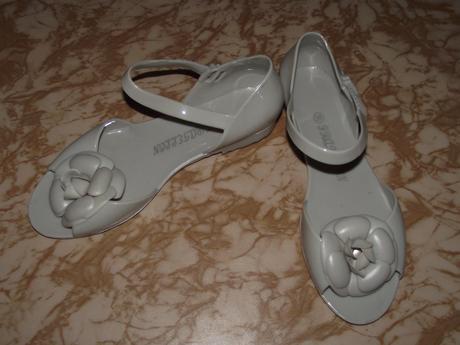 Gumené nenosené sandále, 37