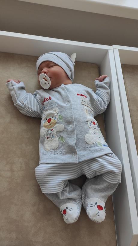 Súprava do pôrodnice, 62