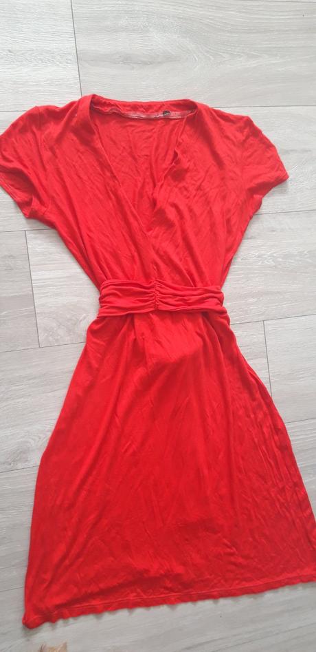 Červené šaty 36, s