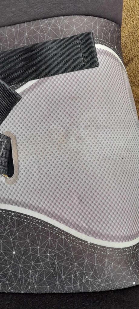 Autosedacka nania, nania