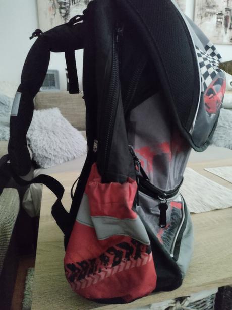 Karton p+p auto anatomický batoh plus - pošta zdar, 