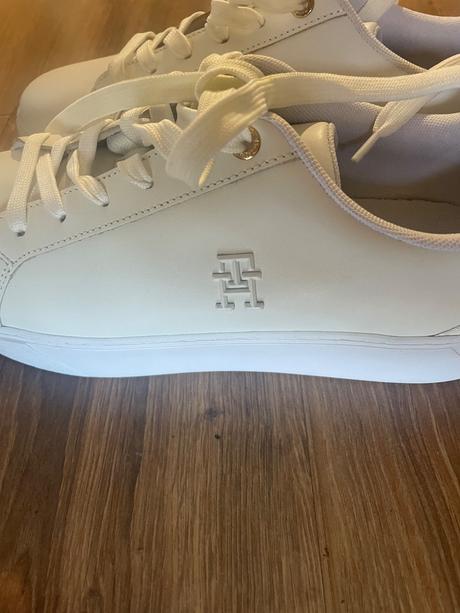 Nové tenisky, tommy hilfiger,41