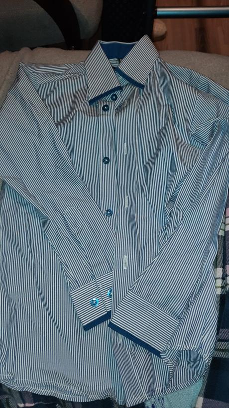 Sviatočná košela, 122