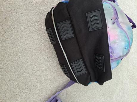 Školská taška+ peračník grátis,