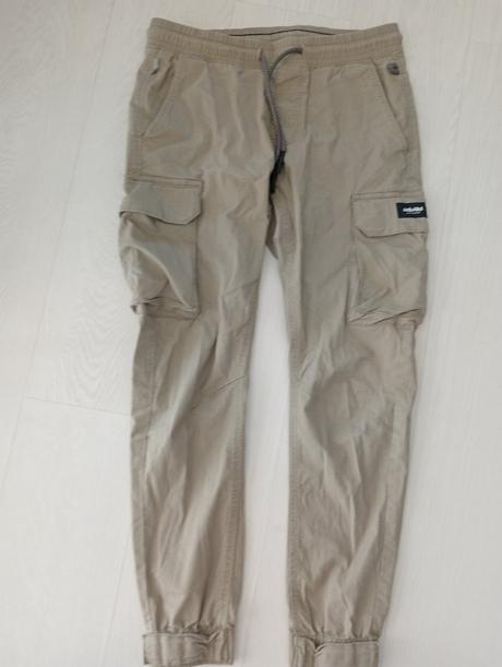 Kapsače nohavice, 30