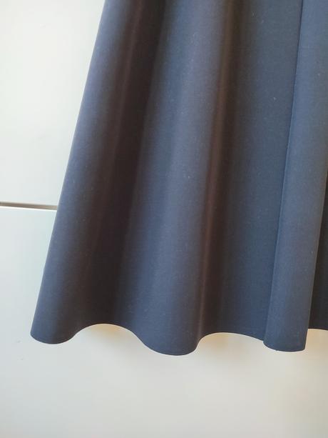 Malé čierne cos, cos,36