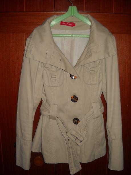 Kratší kabátik, s