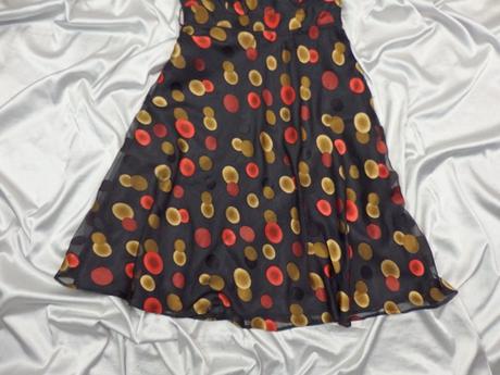 Kvalitné elegantné šaty, 40