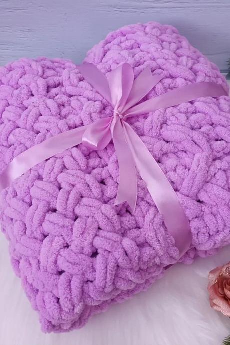 Mäkučká detská puffy deka do postieľky fialová, 