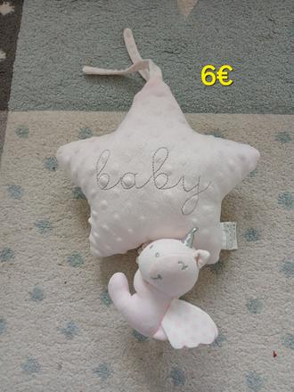 Natahovacia hracka s uspavankou, 