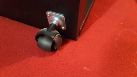 Predám stolík pod pc skrinku pod stôl., 