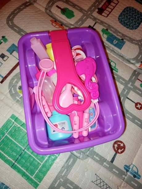 Vozík s doplnkami pre bábiky, 