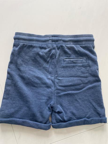 Kraťasy, reserved,104